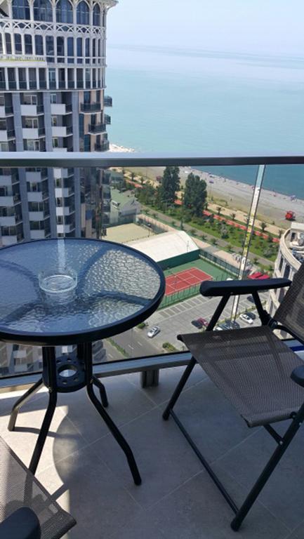 Apart Hotel Luxor Batumi Eksteriør billede