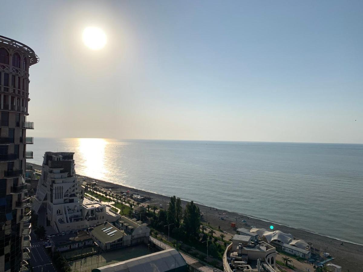 Apart Hotel Luxor Batumi Eksteriør billede